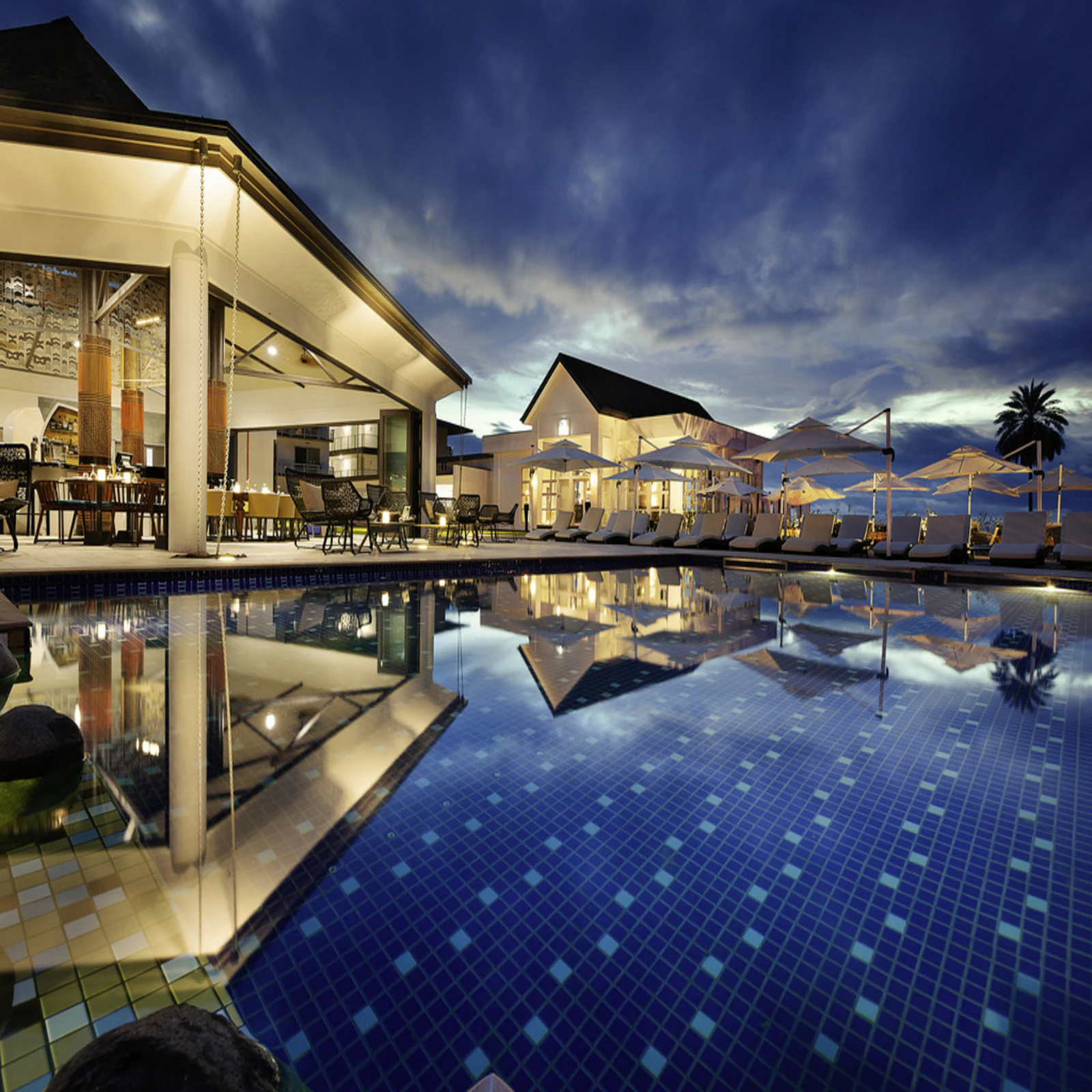 Pool Lighting Ideas That Turn Nights Into Magic