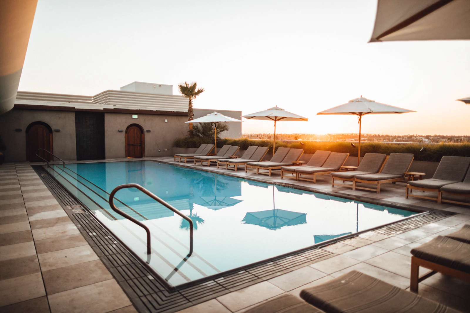 Heat Pump vs Solar: Which Pool Heating Is Right for You?